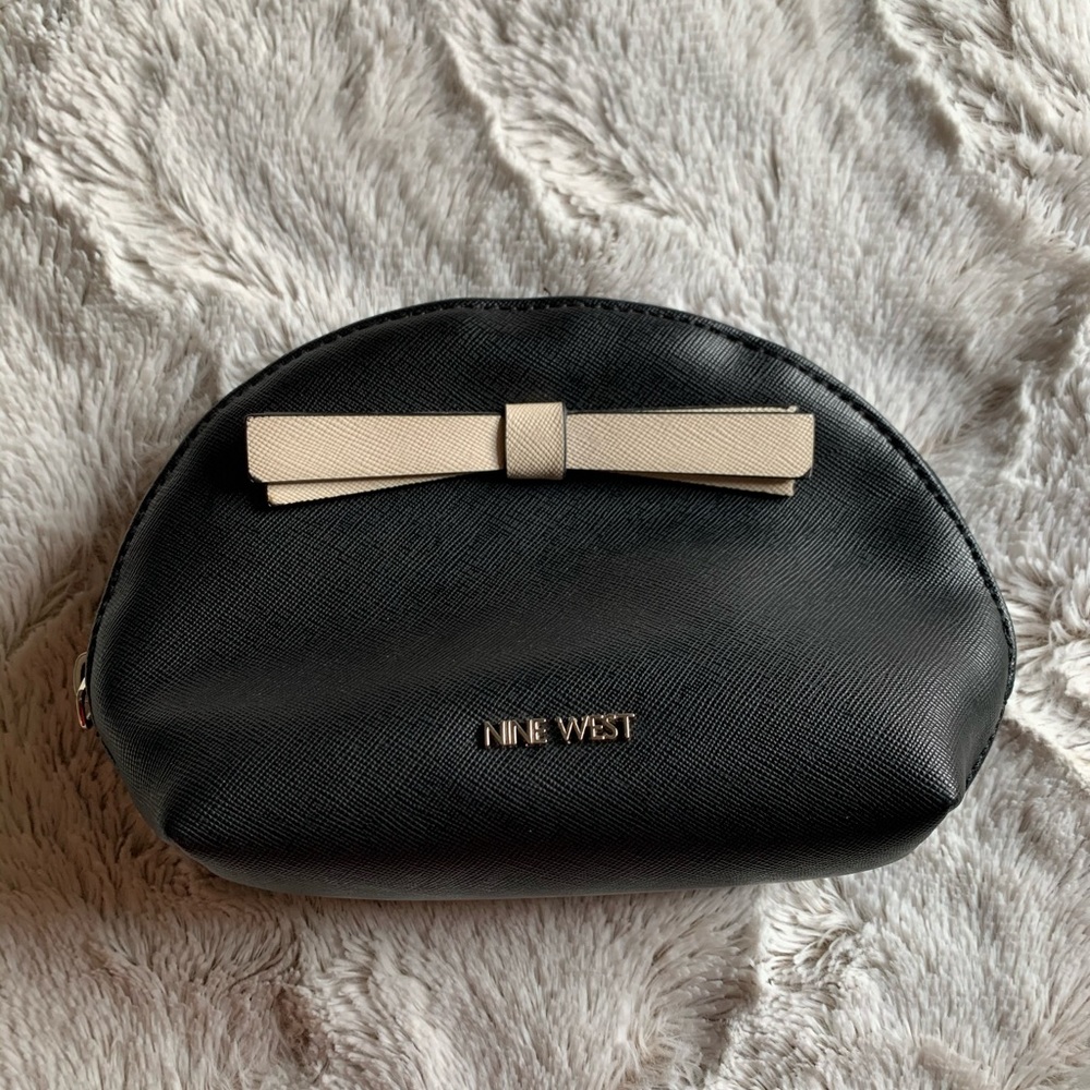Super cute Nine West makeup bag